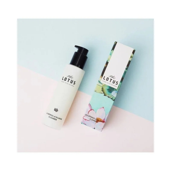 The Pure Lotus Jeju Botanical Ph Balancing Cleanser - Picture 3 of 3